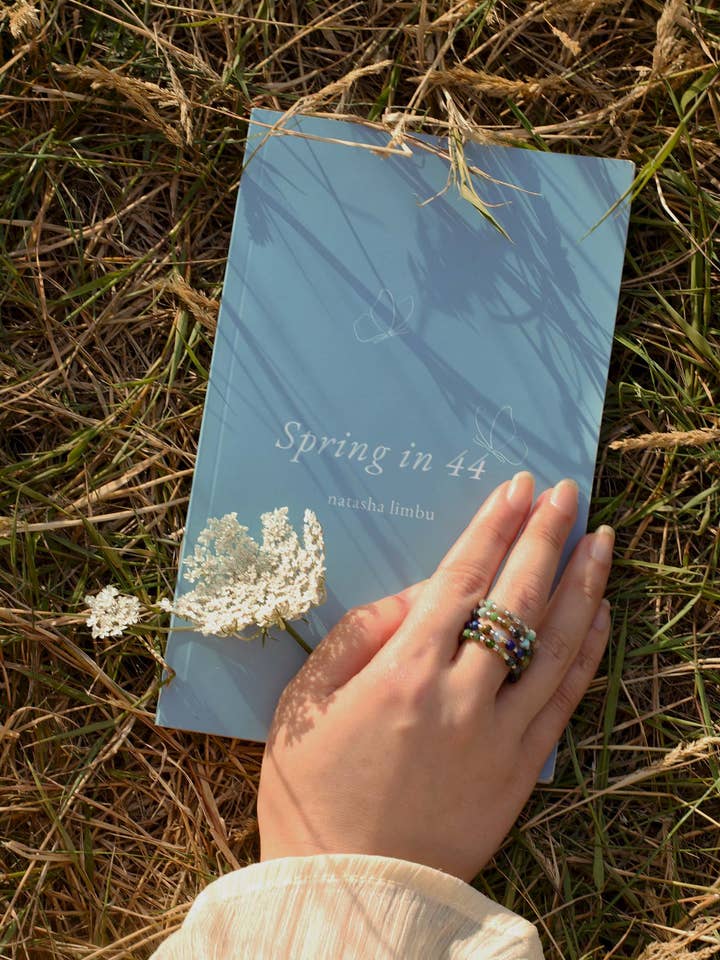 Spring in 44 Poetry Book about Healing, Grief & New Beginnings for wholesale by Numa Estilo