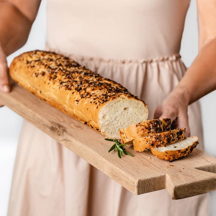 Longue planche à pain en bois | Charcuterie | Fabriquée aux États-Unis pour la vente par White Gables Home By Aimee Weaver Designs