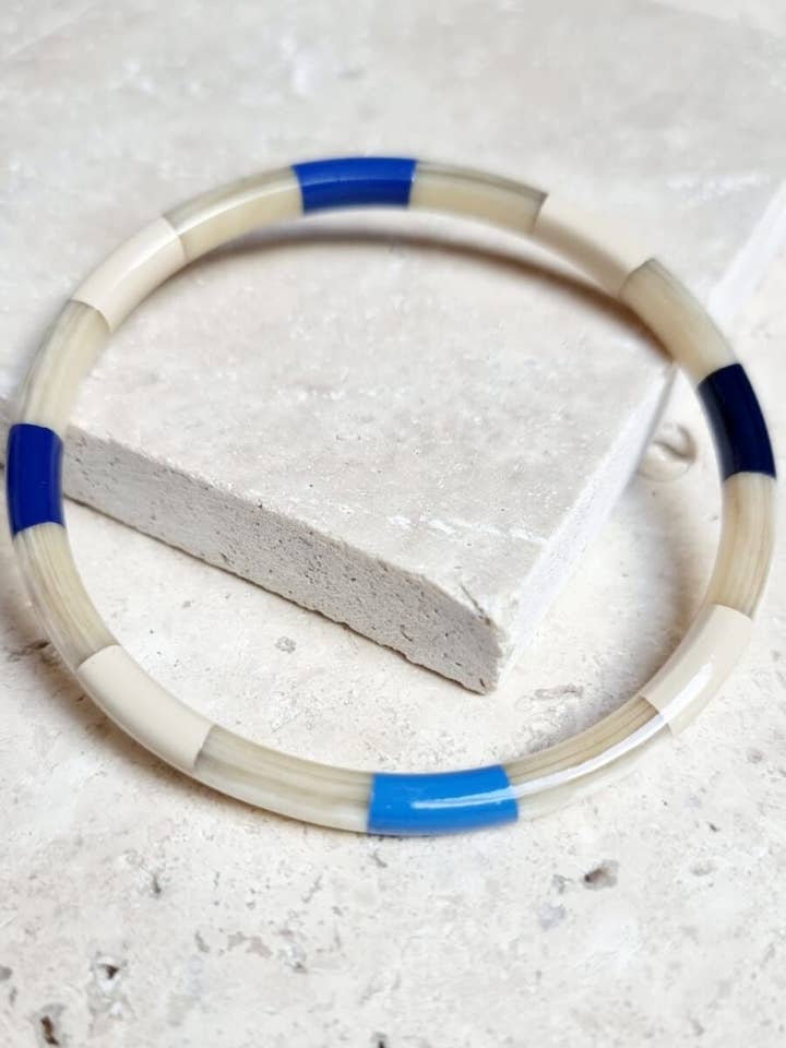 Horn Bangle Bracelet - Haïk Model by Le Coin Sauvage - 5mm for wholesale by Le Coin Sauvage