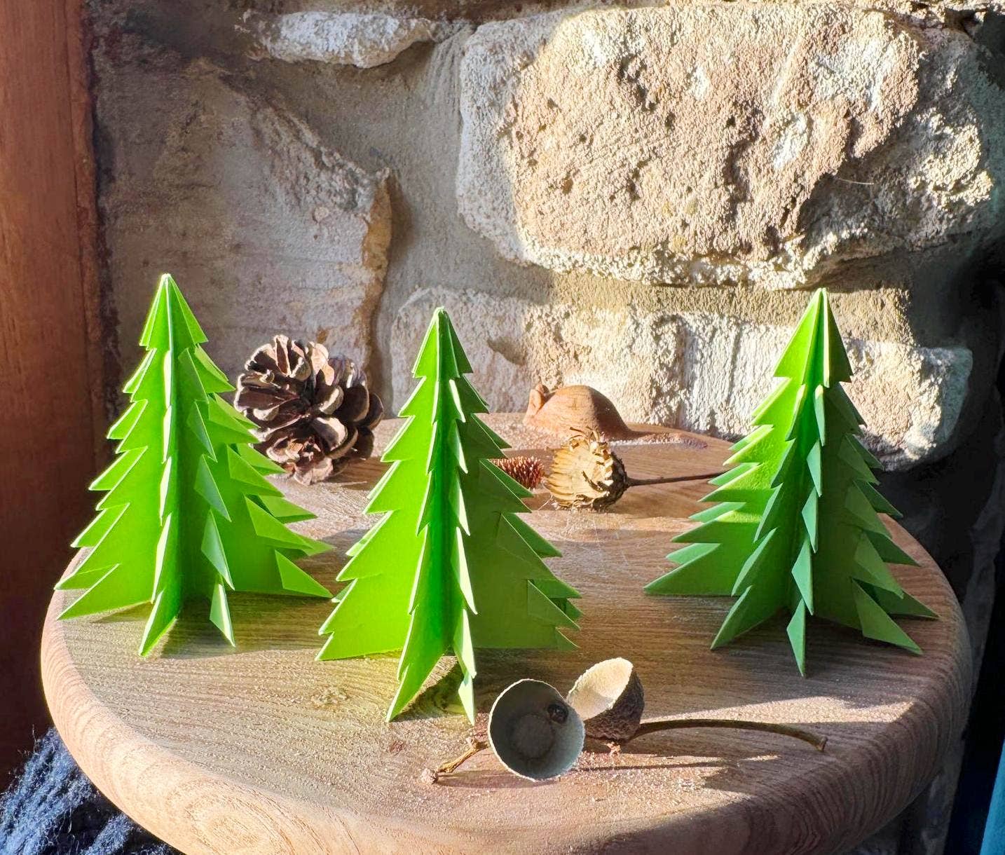 Elf Kendal Hippies – wholesale Christmas decoration – Origami Christmas tree 7cm tall, handmade by Honor Shen uk1