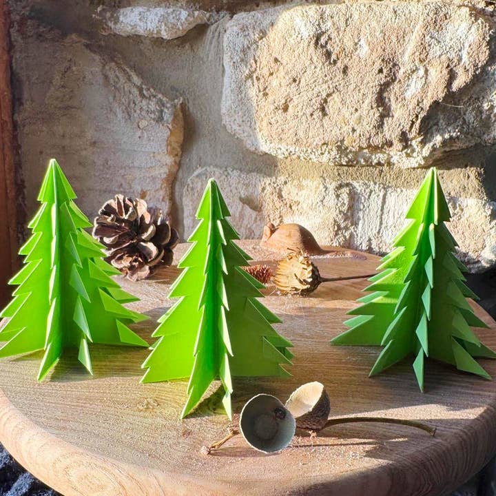 Elf Kendal Hippies – wholesale Christmas decoration – Origami Christmas tree 7cm tall, handmade by Honor Shen uk1