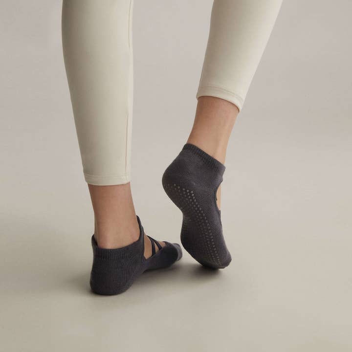 Curvy Fix - Wholesale Socks - Women's - Mary Jane Regular Toe Sports Socks 2 Pack Dark Grey & Khaki