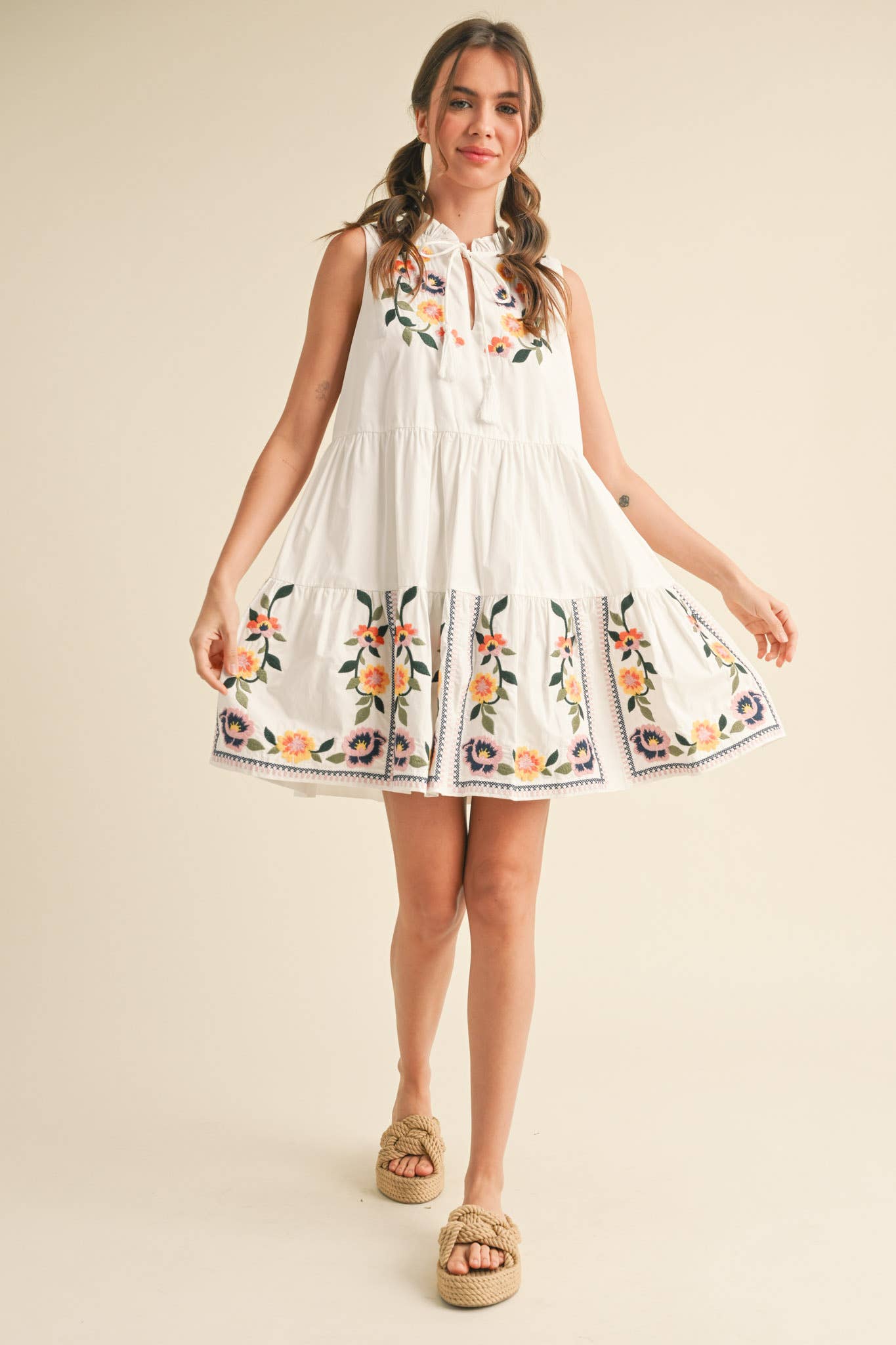 &MERCI - Wholesale Dress - Women's - FLORAL EMBROIDERY TIERED MINI DRESS MDR384114