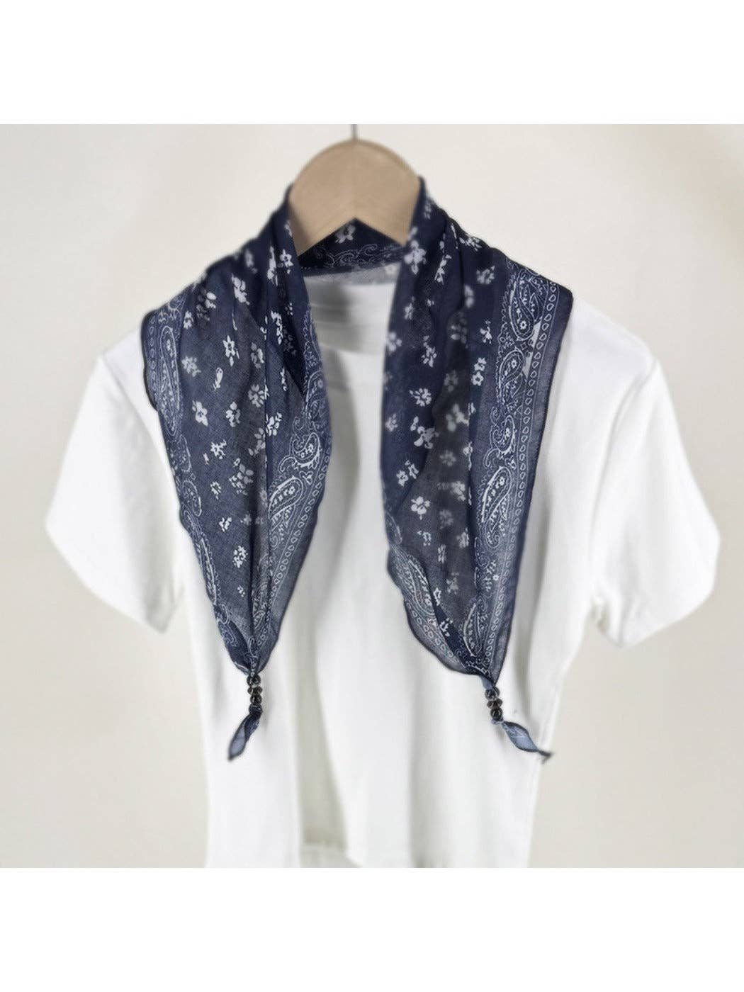 Funkyrel® Atzbranding Limited - Wholesale Head Scarf - Women's - Scarvii - Vintage-inspired Diamond-cut Headscarf with Floral patterns0