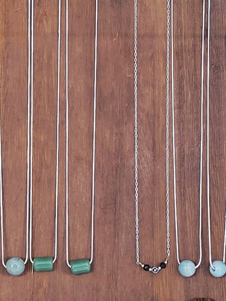 Élégance d'une Seule Perle pour la vente par Blue Star Energies