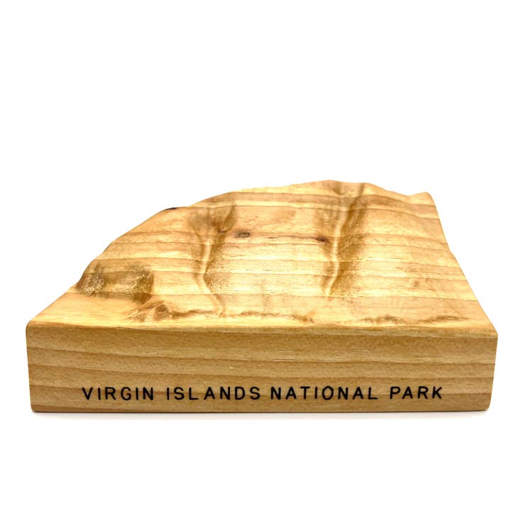 Sculpture topographique en bois du parc national des îles Vierges pour la vente par mosey design