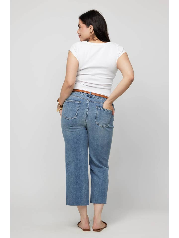 Aberdeen High Rise Wide Leg Crop Faded Indigo Sculpt+ for wholesale on Faire