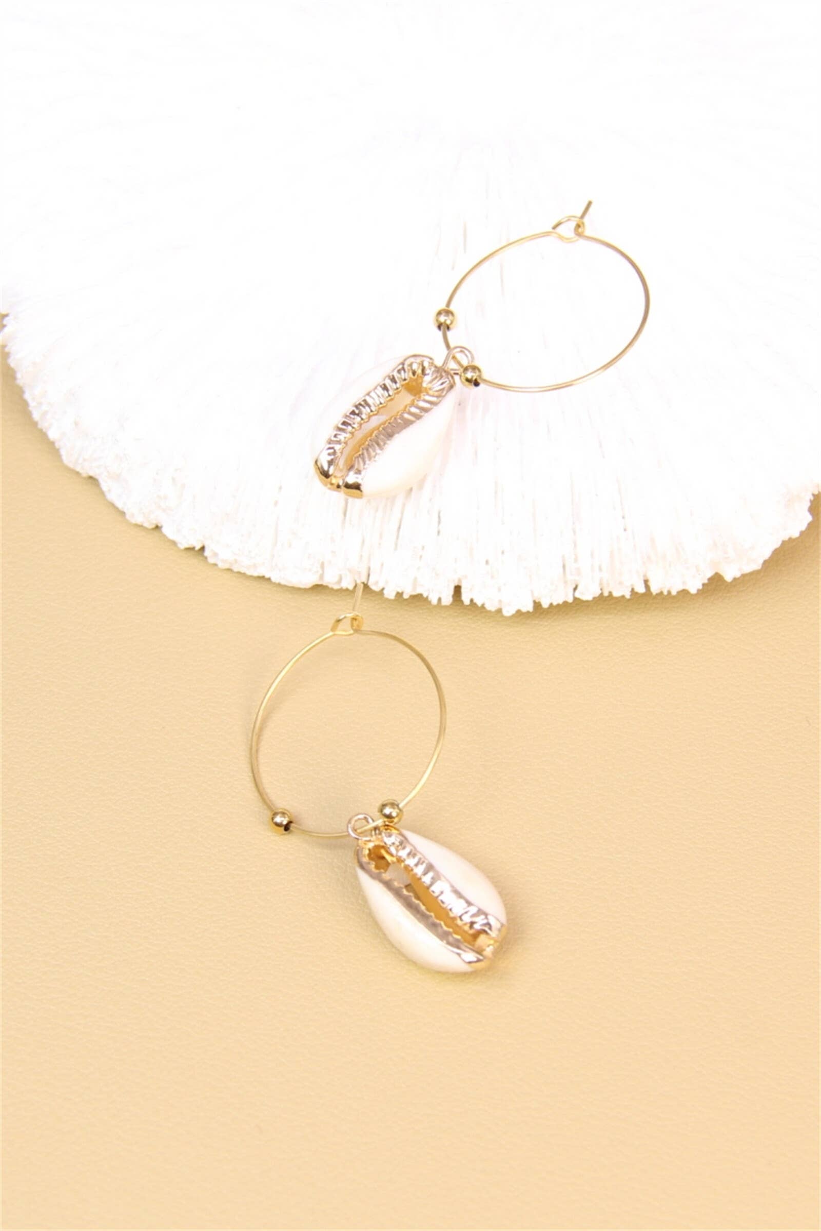 BELLISSIMA BIJOUX - Wholesale Dangle Earrings - Golden Cowrie Creoles – Elegance with a Summer Scent1