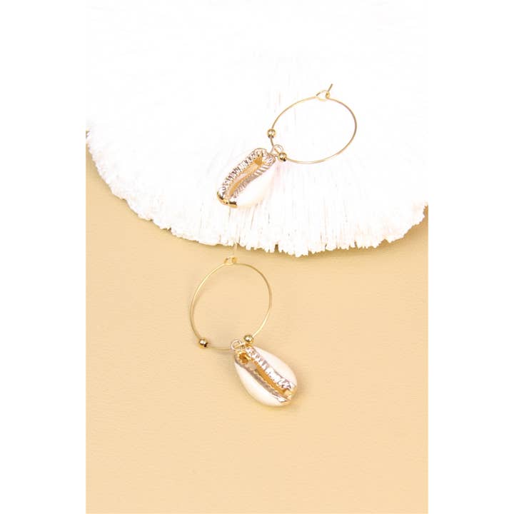 BELLISSIMA BIJOUX - Wholesale Dangle Earrings - Golden Cowrie Creoles – Elegance with a Summer Scent1