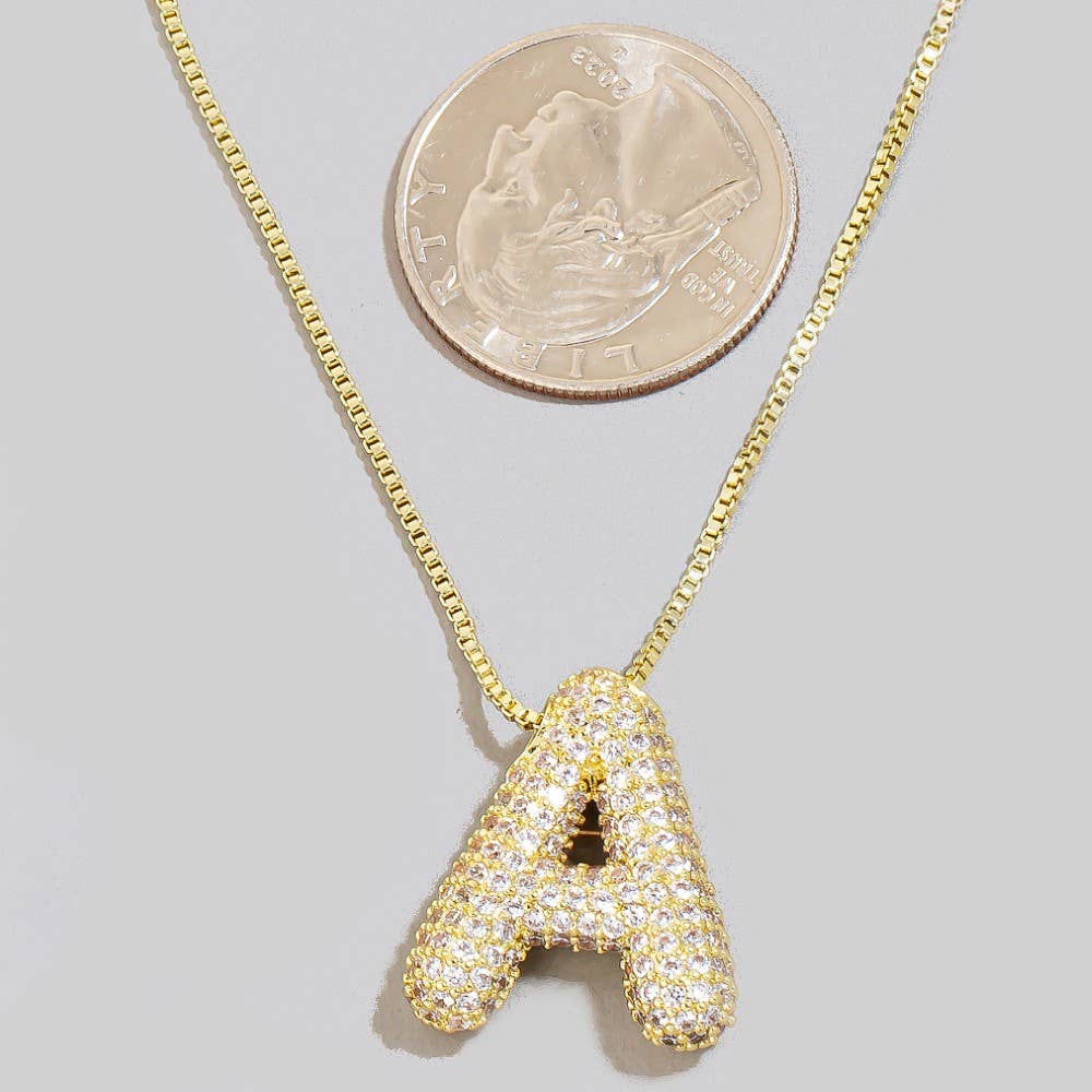 The Looks by Fame Accessories - Venta al por mayor Collares con colgantes/abalorios - Collar con colgante inicial de burbuja pavé1