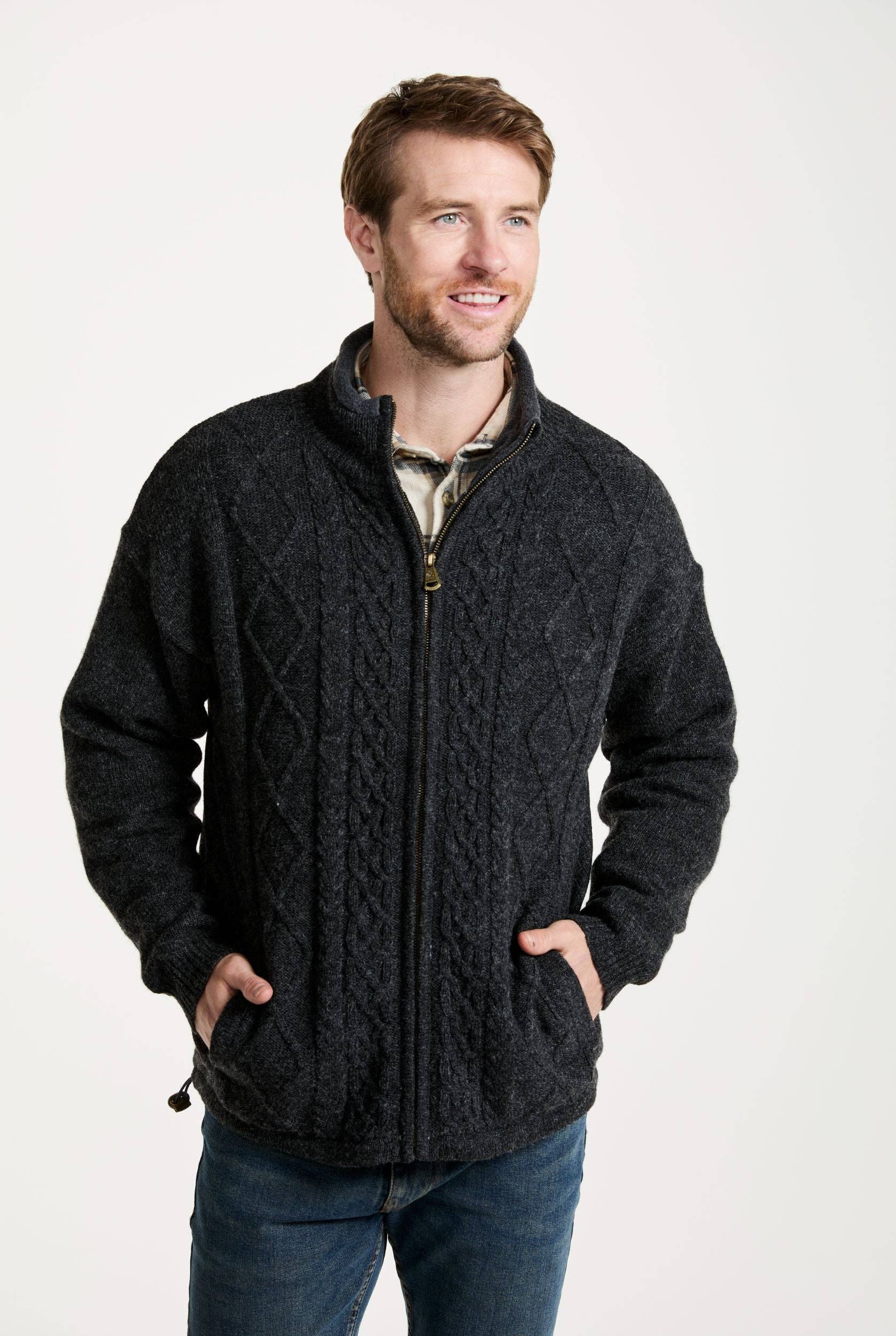 Aran Woollen Mills – Cardigan - Homem por atacado – Cardigã Masculino Farmleigh Forrado em Lã - Cinza3