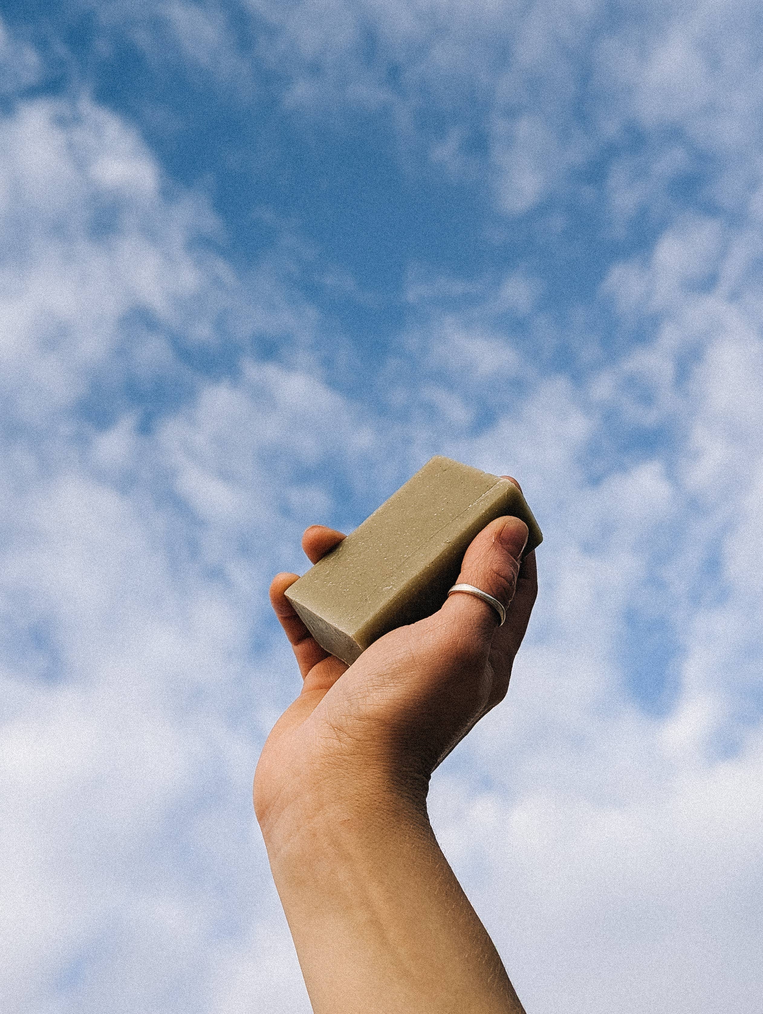 Wylder Naturals - Venta al por mayor Pastilla de jabón - Jabón natural en barra con cáñamo, pachulí y exfoliante de espinaca2