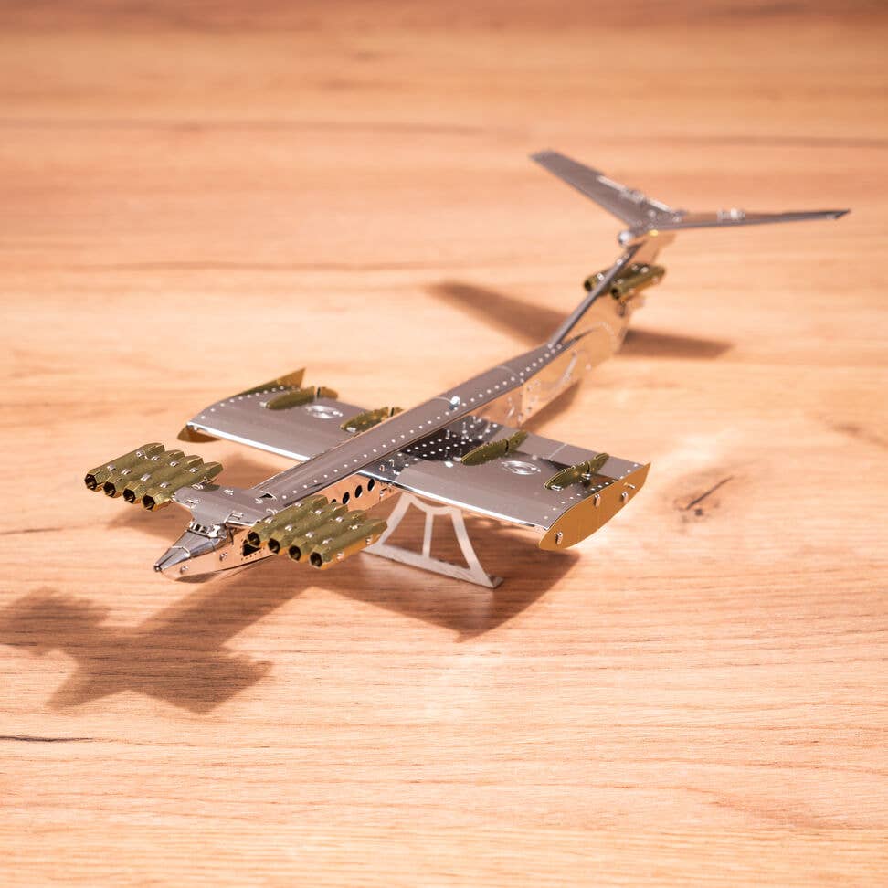 METAL-TIME INC. - Vendita all'ingrosso Kit per lavoretti fai da te - CASPIAN SEA MONSTER Kit modello ekranoplan fai da te2