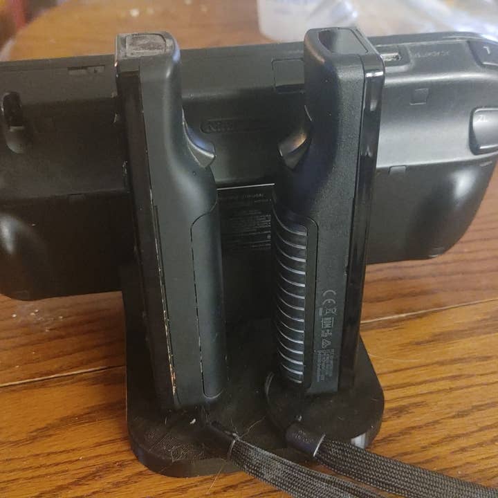 XALT 3D DESIGNS - Wholesale Retailer Display - Accessories - Wii U Gamepad and Wiimote Stand1