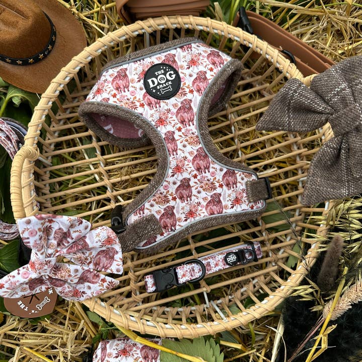 Clip réglable 1 & 3 harnais - Tweed marron x Vache Highland pour la vente par The Dog Shack