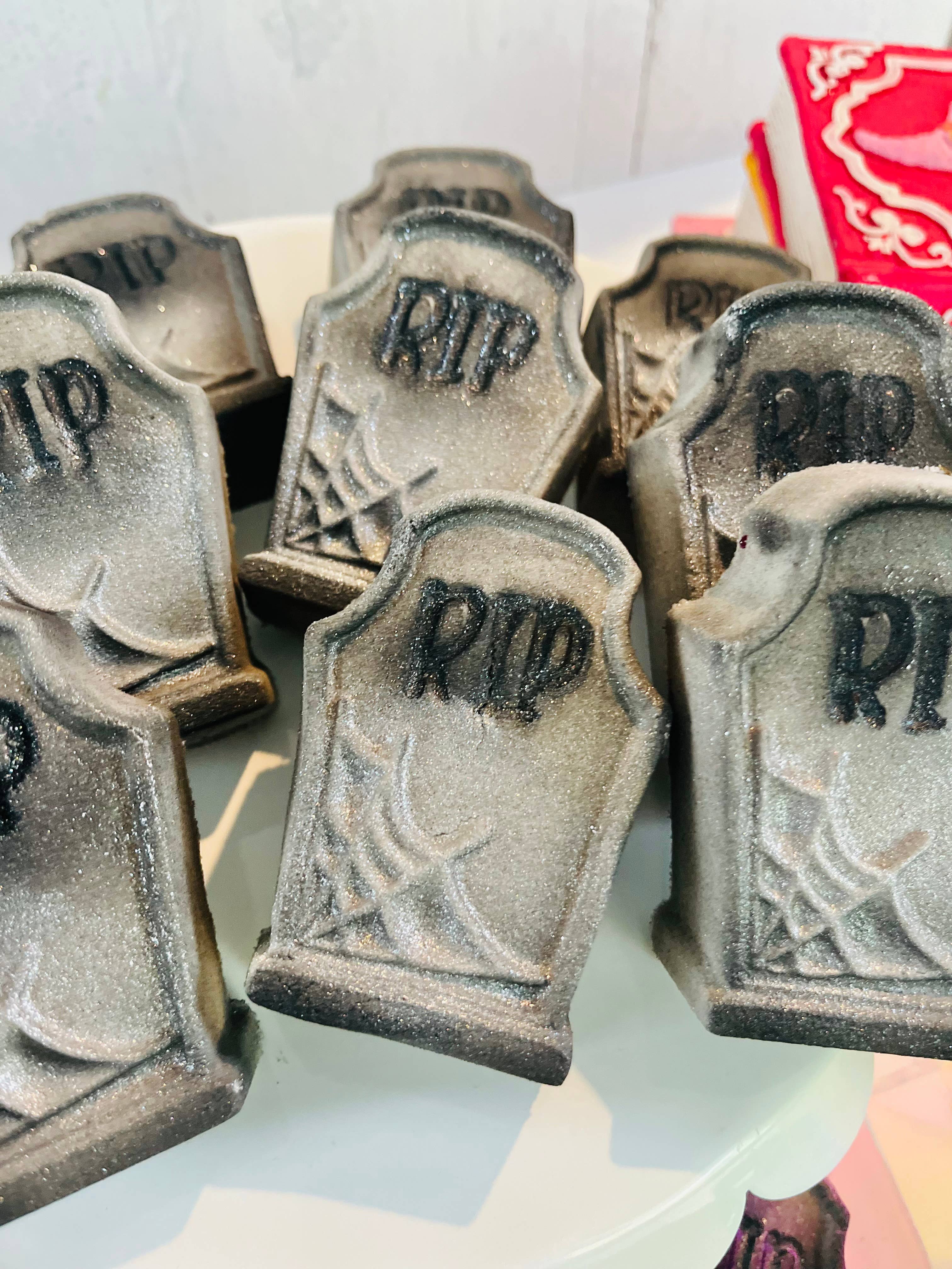 The Burlap Barn Company - Wholesale Bruisbal/schuim - Grafsteen Badbom, Dood Prachtig2