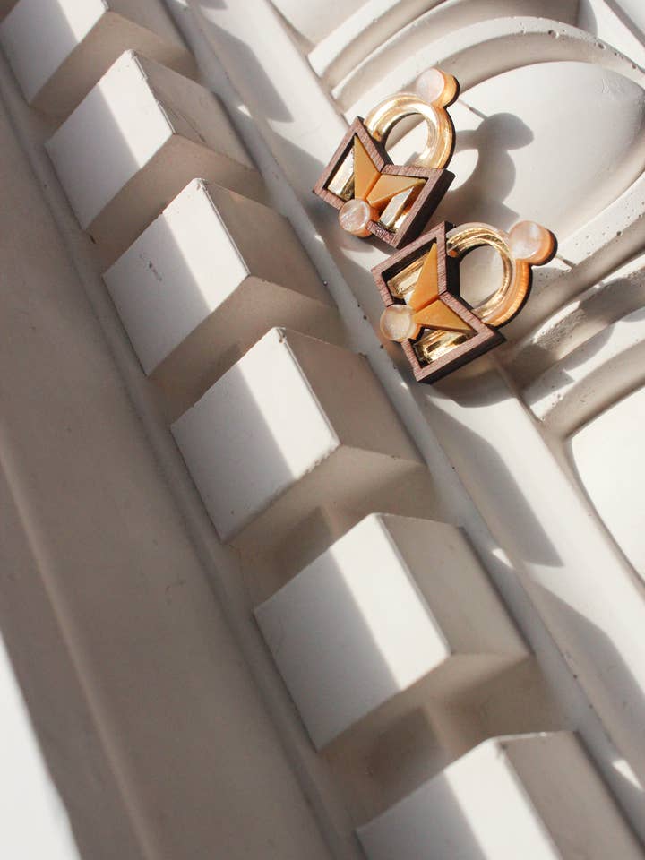 Orecchini Marisa per la vendita all'ingrosso da parte di Chalk Jewellery