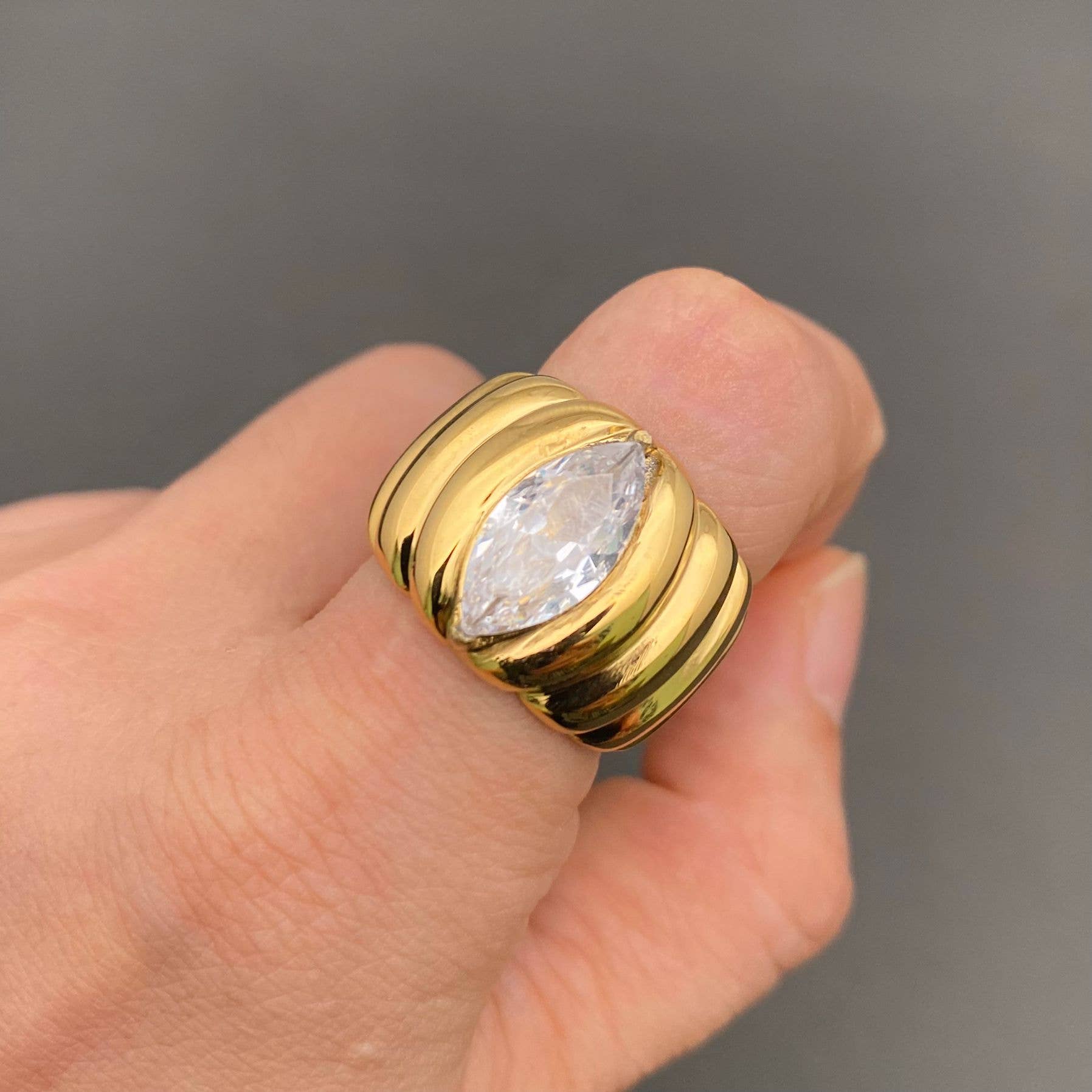 Mio Queena - Wholesale Cocktail/Statement Ring - Sparkling Zircon Inlaid 18K Gold-plated Stainless Steel Ring - FGS3