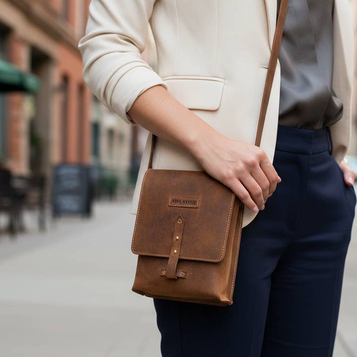 Sac bandoulière en cuir véritable - Marron (Sac messager) et autres tendances Résultats pour pièce téléphone en vente B2B. Retours gratuits et paiement à 60 jours sur Faire sur Faire.