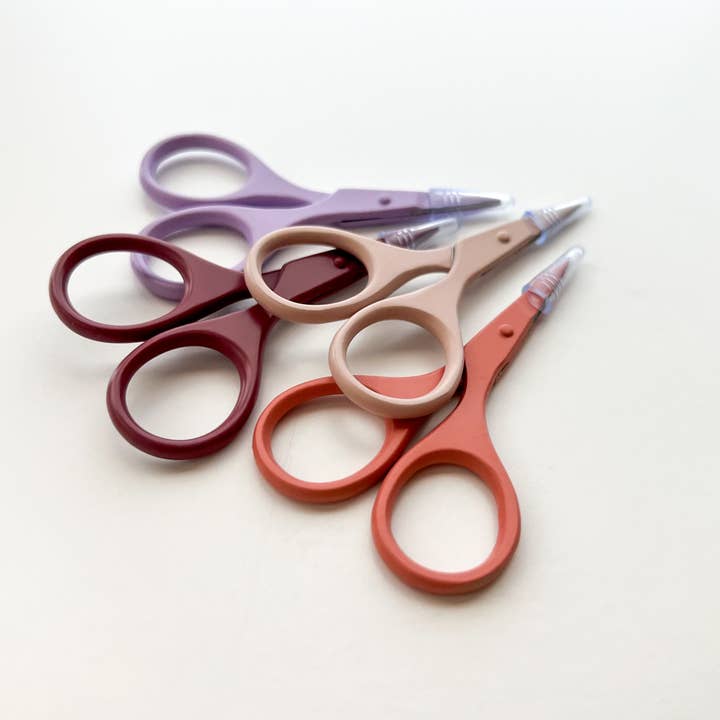 Matryoshka Doll Shop - Wholesale Scissors - Small needlecraft scissors, tiny embroidery scissors