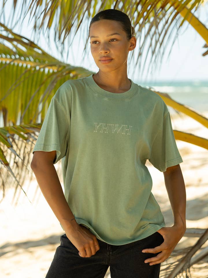 YHWH Unisex T-shirt voor wholesale door Elevated Faith