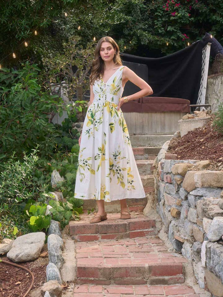 FLORAL V NECK PLEATED FRONT TIE MIDI DRESS for wholesale by Moon River