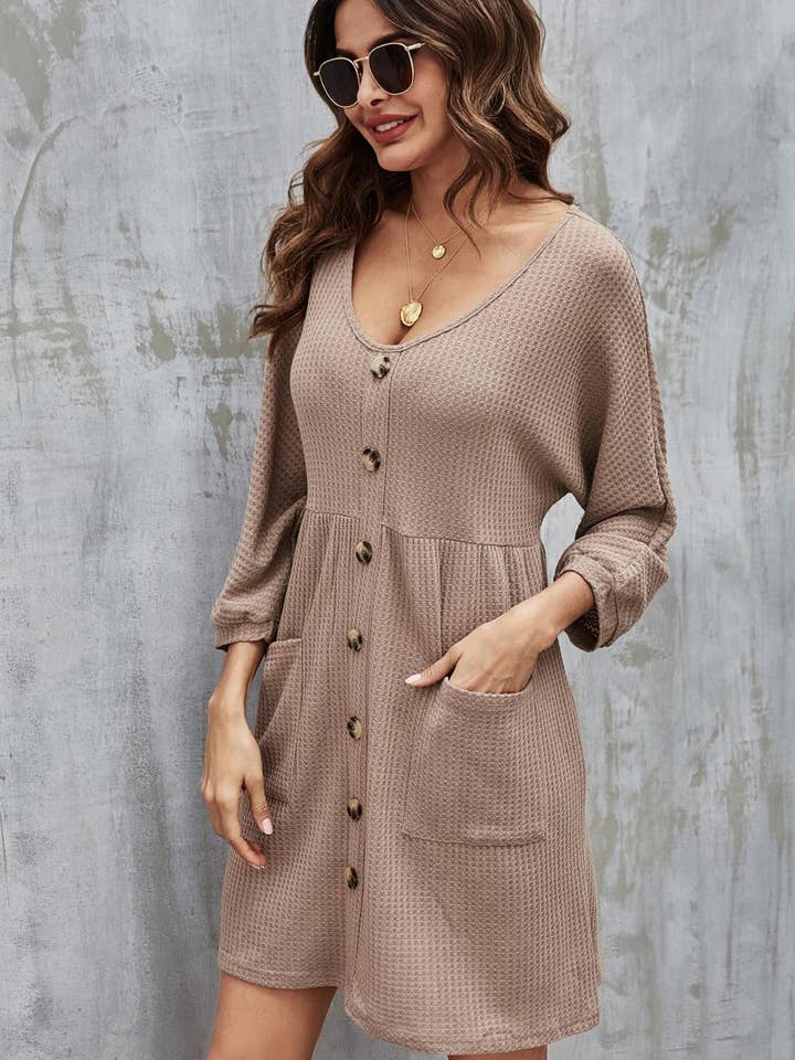 FS Collection - Wholesale Jurk - Dames - Mini-jurk met knopen aan de voorkant in beige