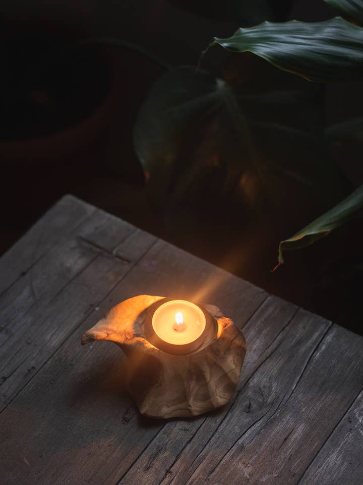 @EARTHWINDESIRE portacandele fatto a mano in legno riciclato per la vendita all'ingrosso da parte di Earth Wind Desire