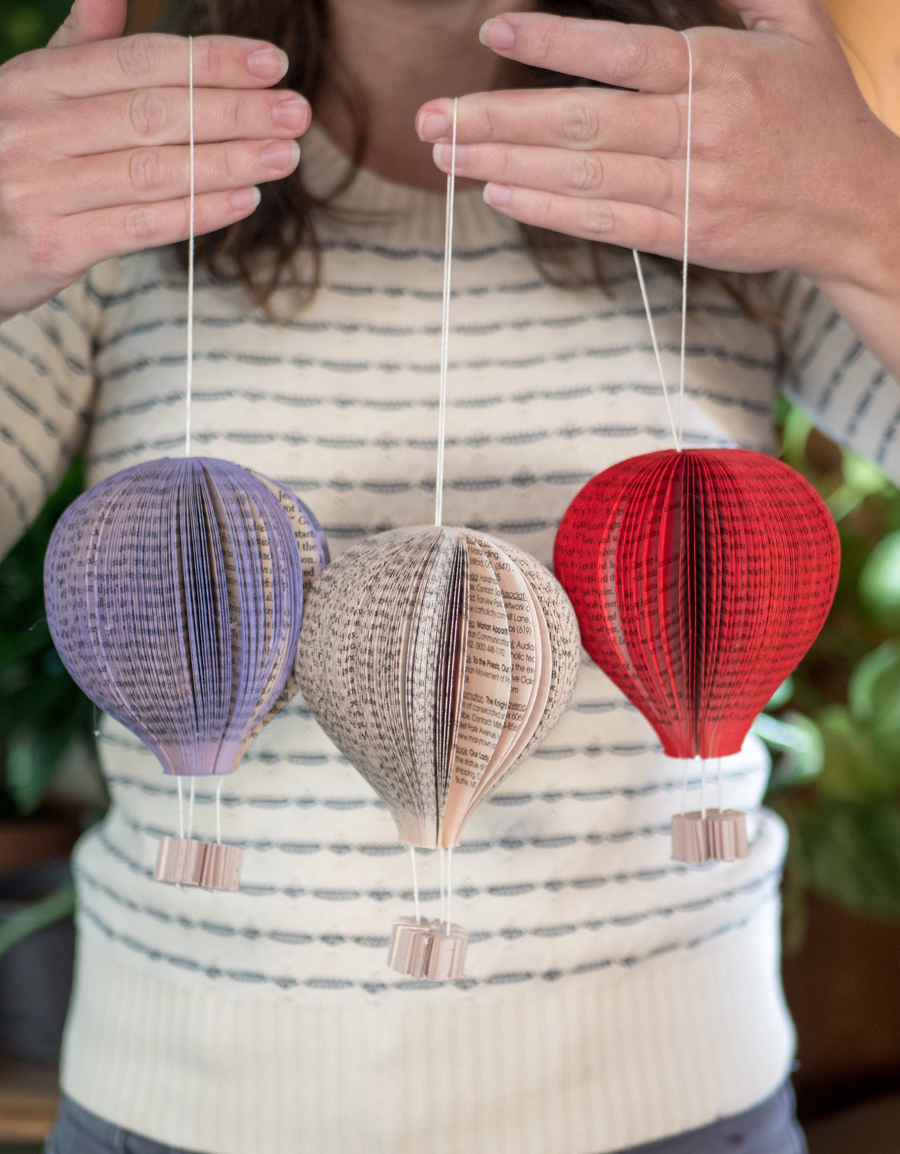 Root To Vine - Venta al por mayor Adornos - Adorno de globo aerostático, decoración librosa, adorno navideño3