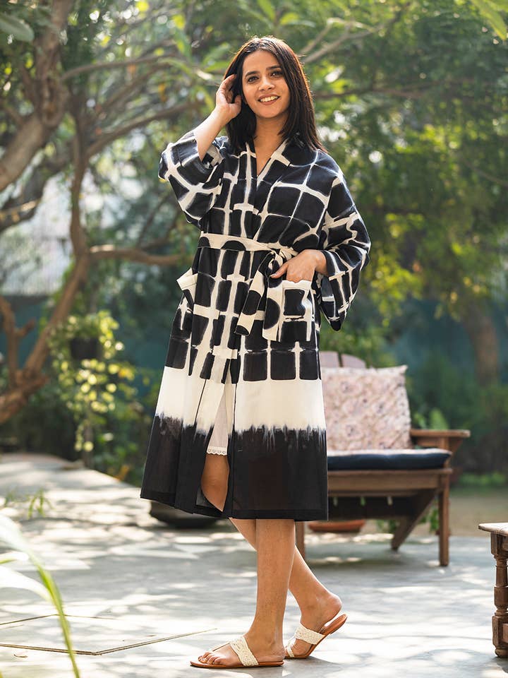 Schwarzes Batik-Quadrat-Kimono - NEU! für den Großhandel von Handprint