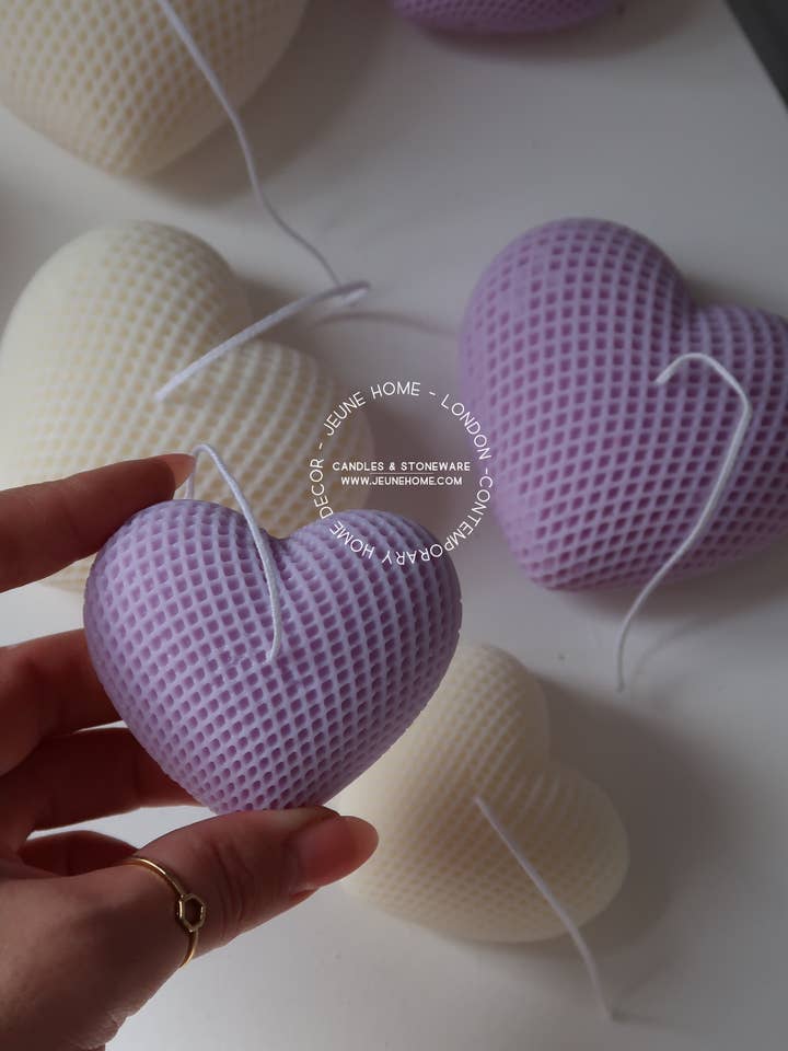 Bougie en forme de cœur | Bougie en forme de cœur | Parfum et couleur personnalisés pour la vente par Jeune Home