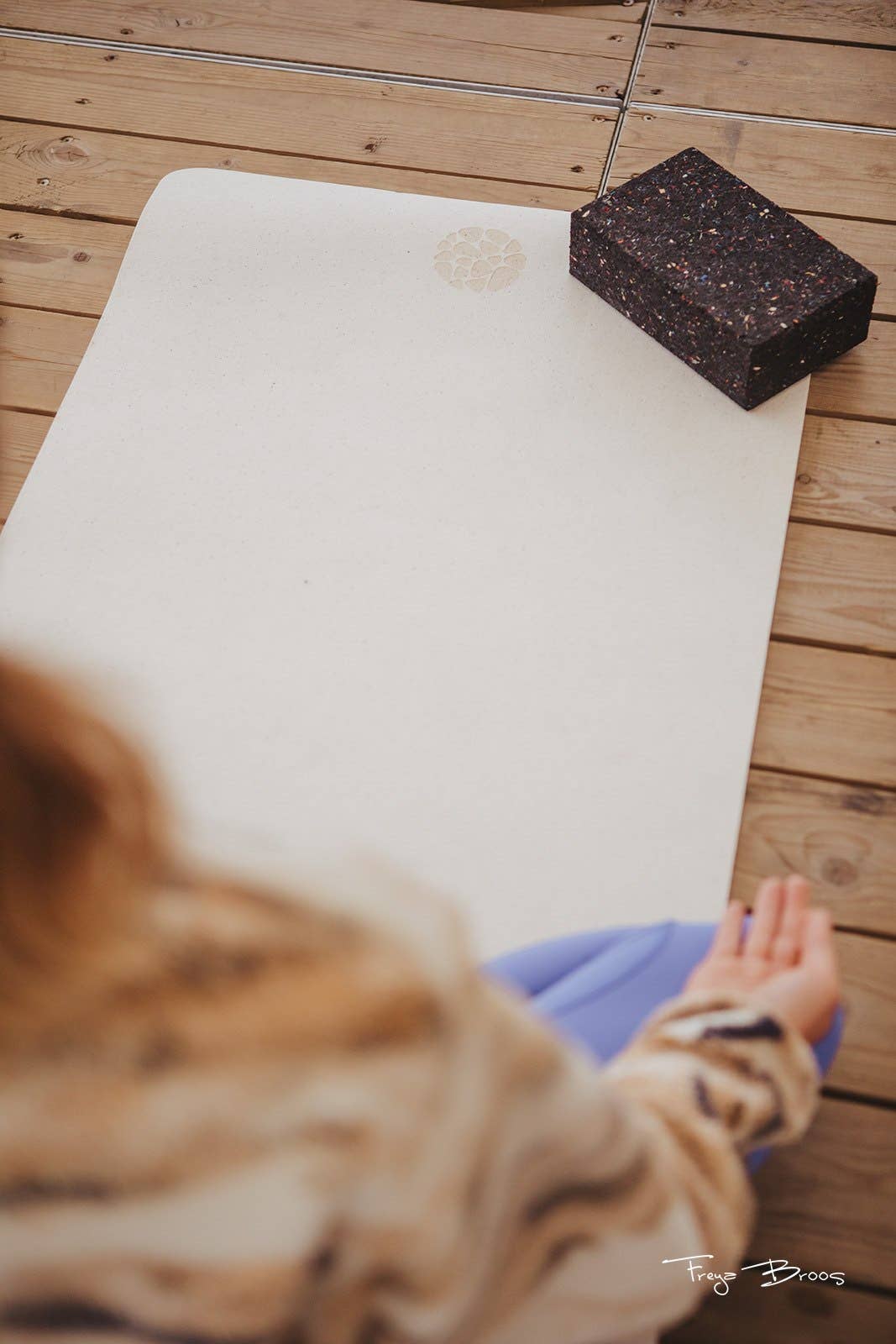 Pierre Sports - Venta al por mayor Esterillas de yoga - Esterilla de yoga de lagarto - blanca - 5 mm - elegante pero asequible3