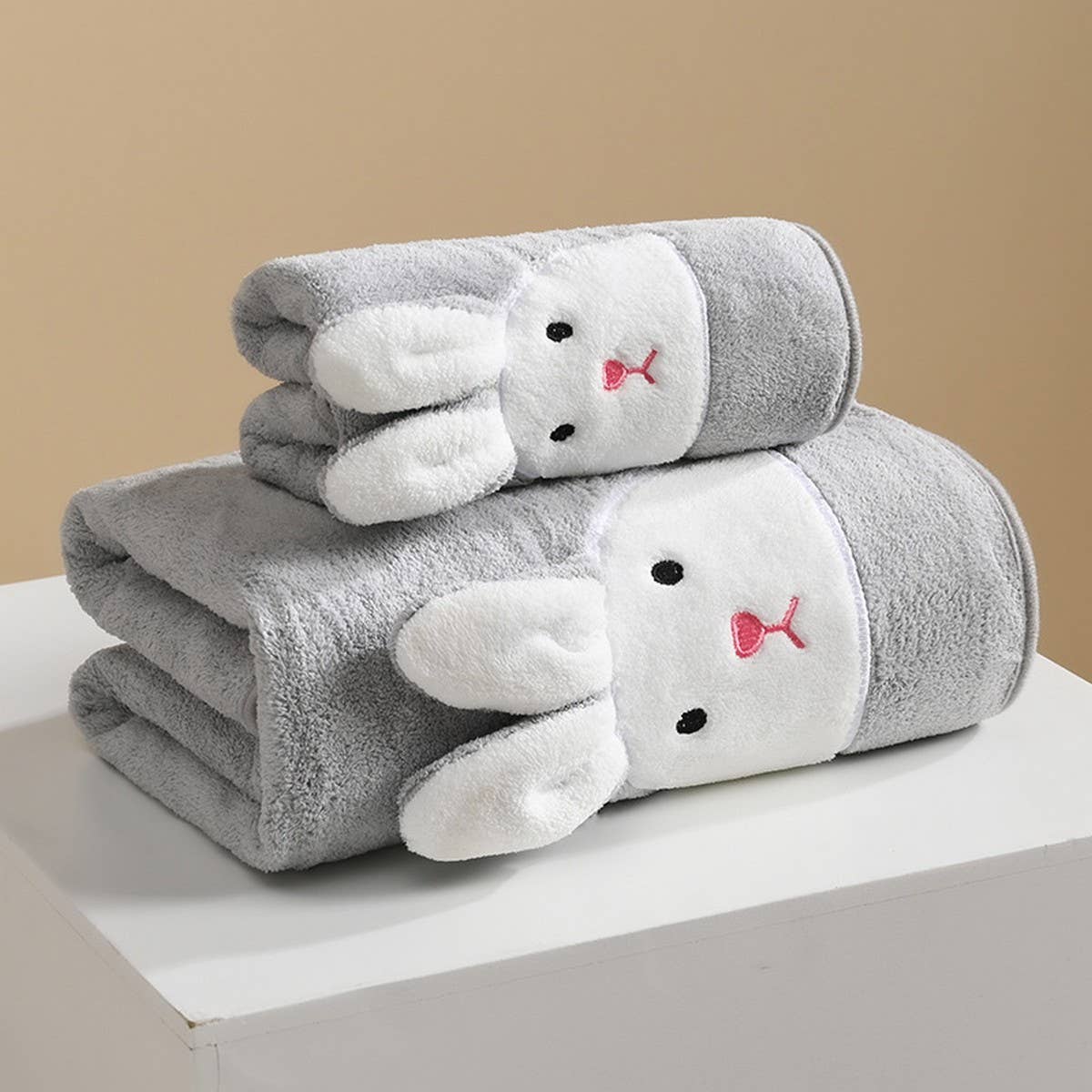 ACCITY - Wholesale Bath Towel - EMBROIDERED RABBIT CORAL FLEECE TOWEL_CWMM23242
