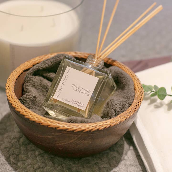 Schola Testori – wholesale Reed diffuser – Fragrance Diffuser Cocooning Daydream White Mulberry & Peony2