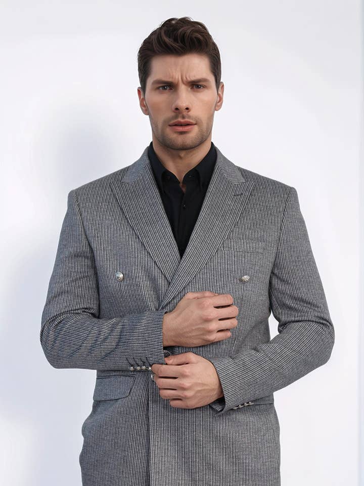 Blazer Slim Fit de Risca de Giz Antracite de Duas Fileiras com Botões de Metal Prateado – Wessi por atacado de Wessi