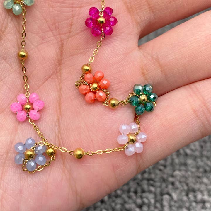 Mio Queena - Wholesale Pendant/Charm Necklace - 7 Color Glass Beaded Flowers 18K Gold Plated SS Necklace-FGS
