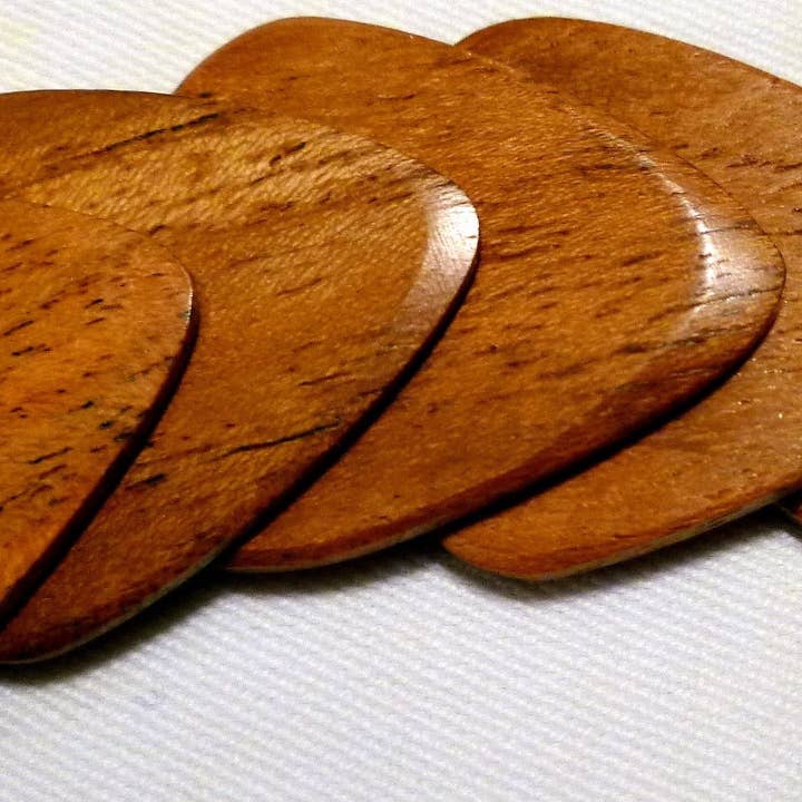 US Blues Artist Quality Guitar Picks - Wholesale Musical Instrument - ToneWood Acacia (Pack of 3 Picks)2