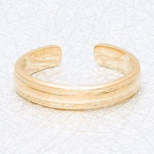 Toe ring with plain band, in gold for wholesale by S&A Fashions