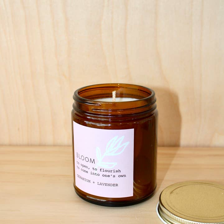 Vela em Frasco de Gerânio, Lavanda e Âmbar Bloom - 9 oz por atacado de Handmade Habitat