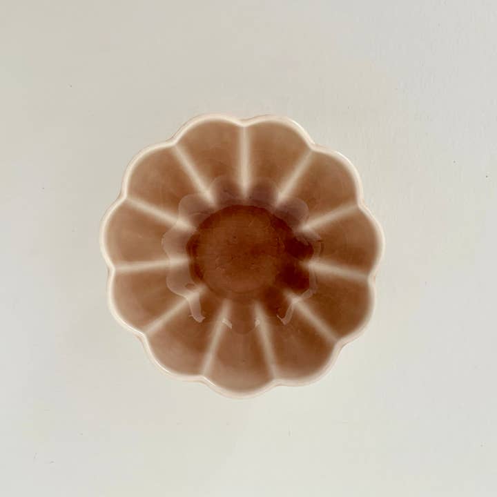 fort & field - Wholesale Decorative Plate/Dish/Bowl - 3" small ceramic pastel chrysanthemum shape Japanese dishes15