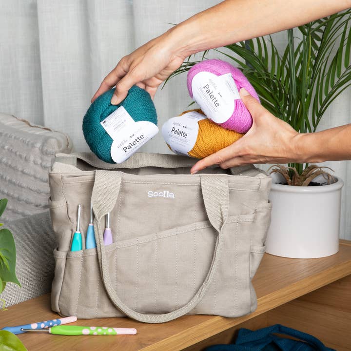 Soolla - Wholesale Craft Supplies - Soolla Studio Artist Bag: Graphite, Pottery Tool Bag1