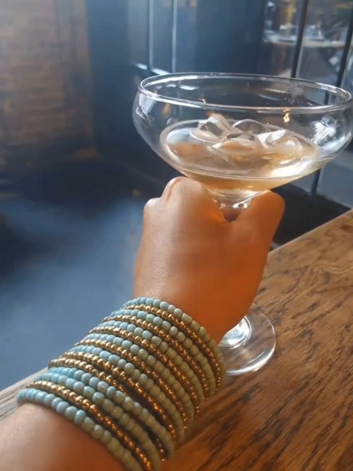 Turquoise Impérial pour la vente par Vivienne's Closet