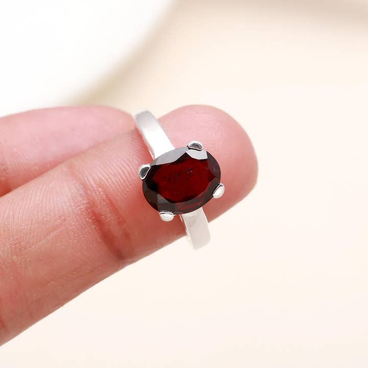 AG 925 JEWELLERY - Wholesale Single Stone/Solitaire Ring - 925 Silver Oval Garnet Solitaire Ring2