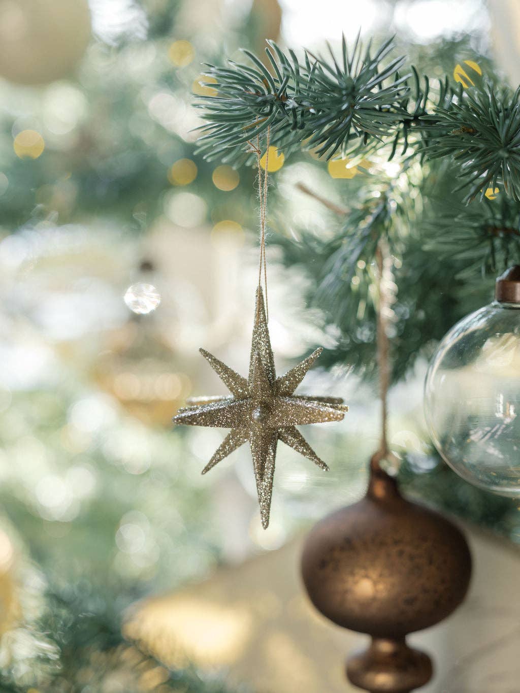 CG Hunter - Wholesale Ornament Set - 2.75" Gold Glitter Starburst Ornament9