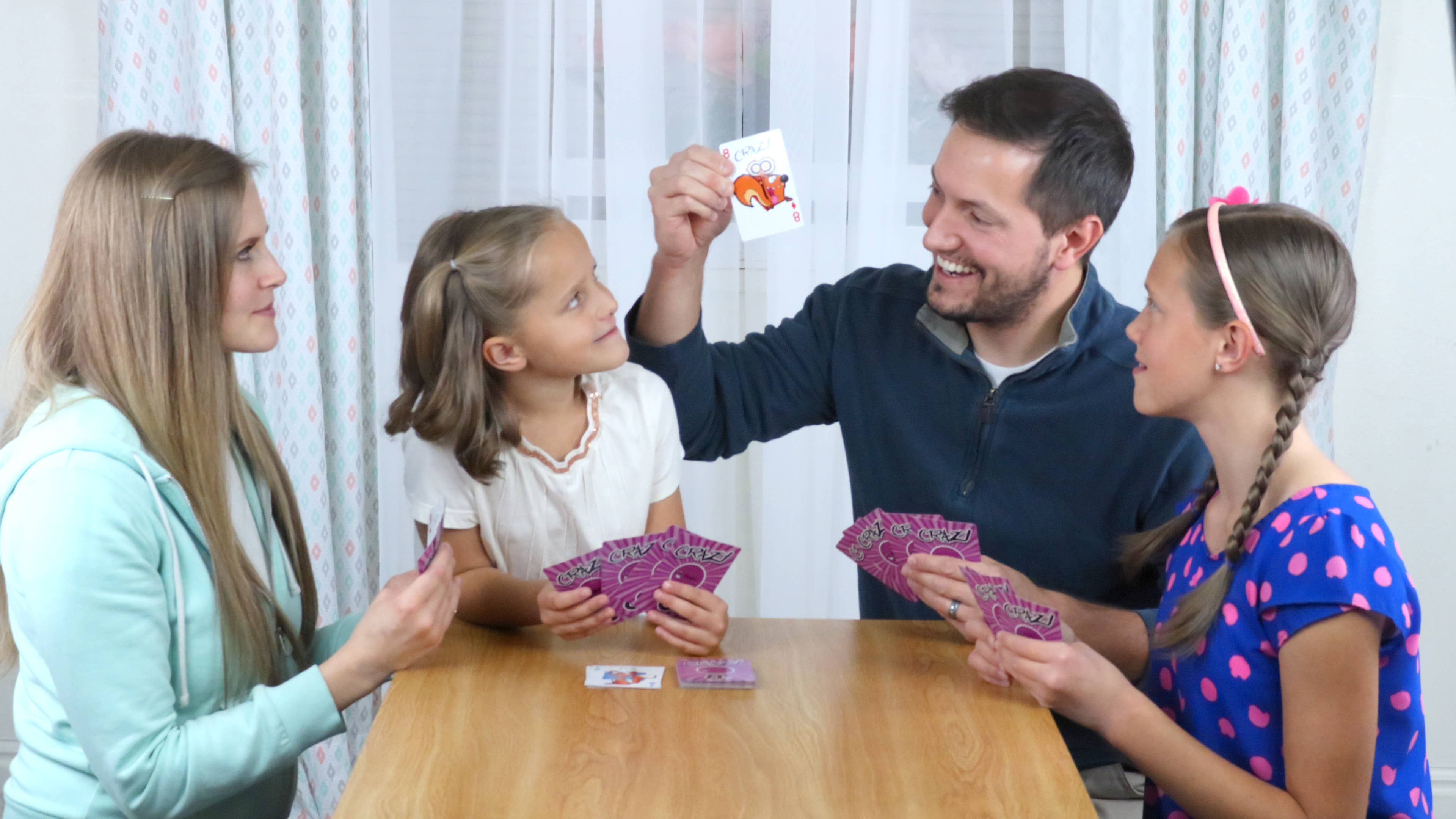 Regal Games - Vente Jeux de cartes - Recharge PDQ Jeux de cartes pour enfants - Jeu de cartes Crazy 8's5