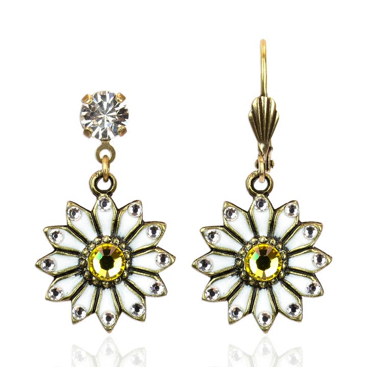 Boucles d'oreilles New Beginning en cristal blanc pur en forme de marguerite pour la vente par Anne Koplik Designs, Inc.