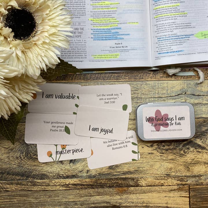 Dear Bold Believer - Wholesale Learning Cards - Kids & Baby - Who God says I am Kids Floral Bible Verse Cards in Tin5