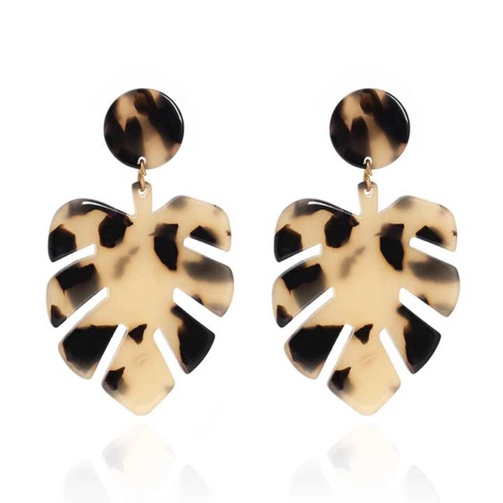 Boucles d’oreilles en forme de feuille avec imprimé léopard pour la vente par Emilie collection