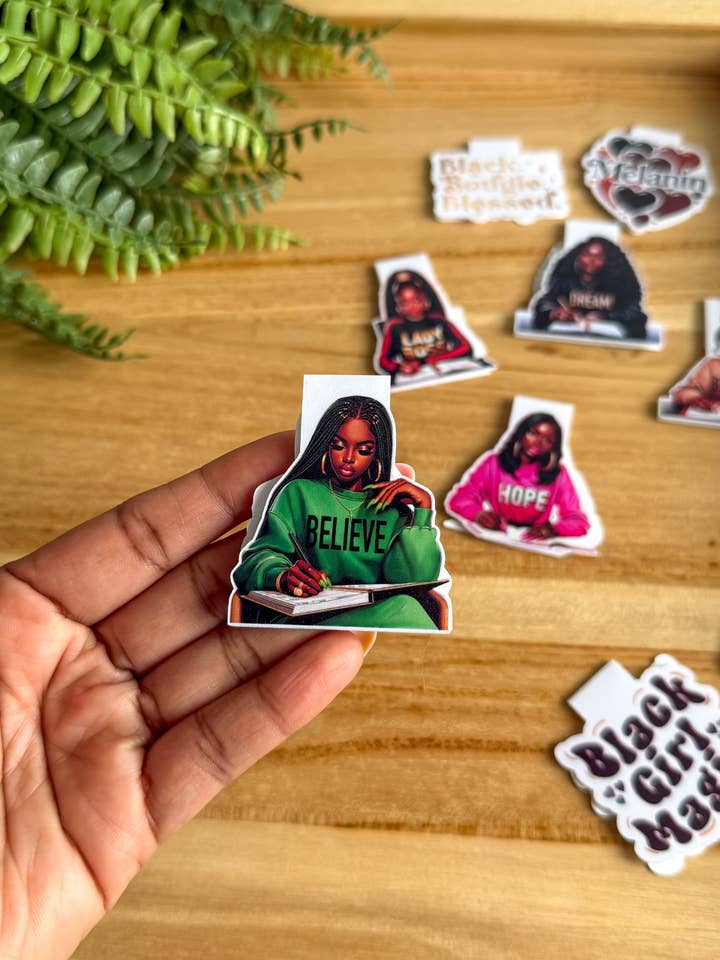 Marque-page magnétique "Believe" pour la vente par Tia’s Dream Design Co