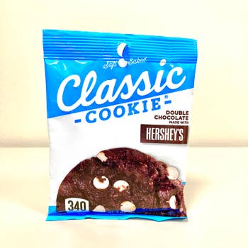 Mini Chocolate Chip Cookies Made with Hershey's - Bulk Display Tub - 55ct